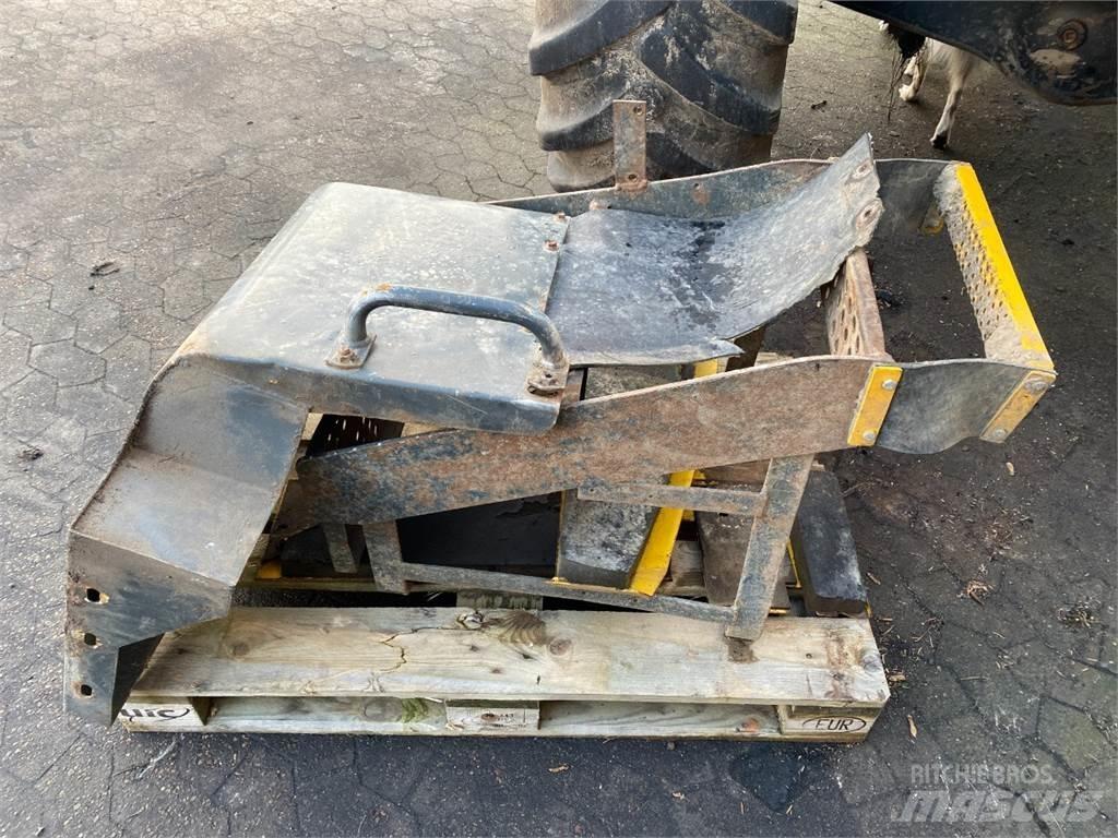Komatsu WA270 Pás carregadoras de rodas