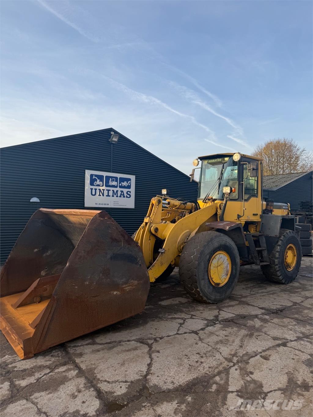 Komatsu WA270-3 Pás carregadoras de rodas