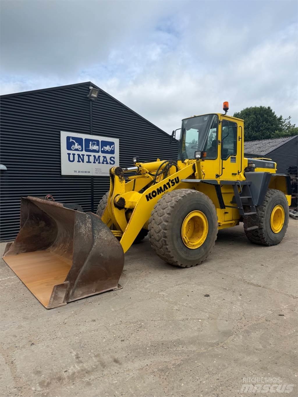 Komatsu WA380 Pás carregadoras de rodas