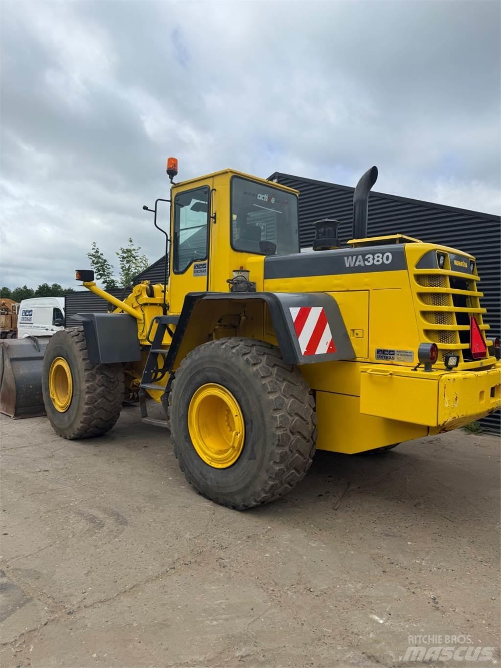 Komatsu WA380 Pás carregadoras de rodas
