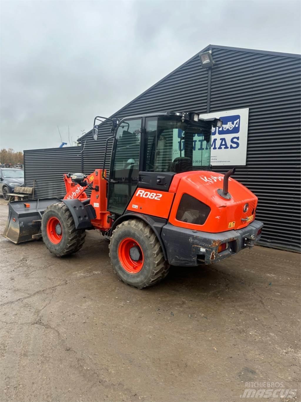 Kubota R082 Pás carregadoras de rodas