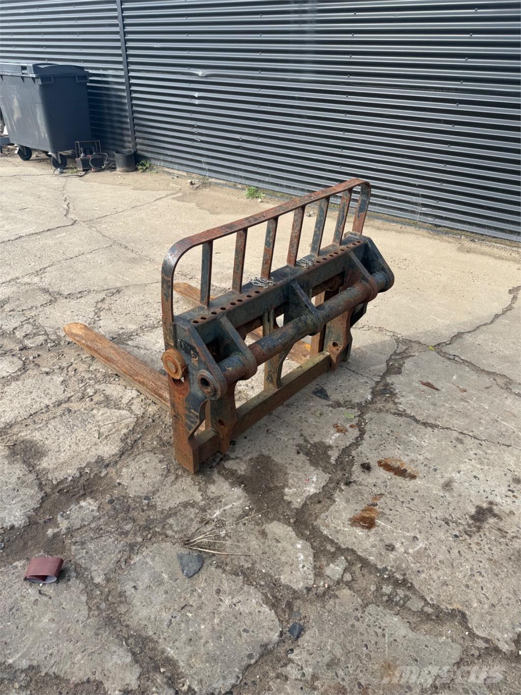 Manitou 4000kg Forquilhas