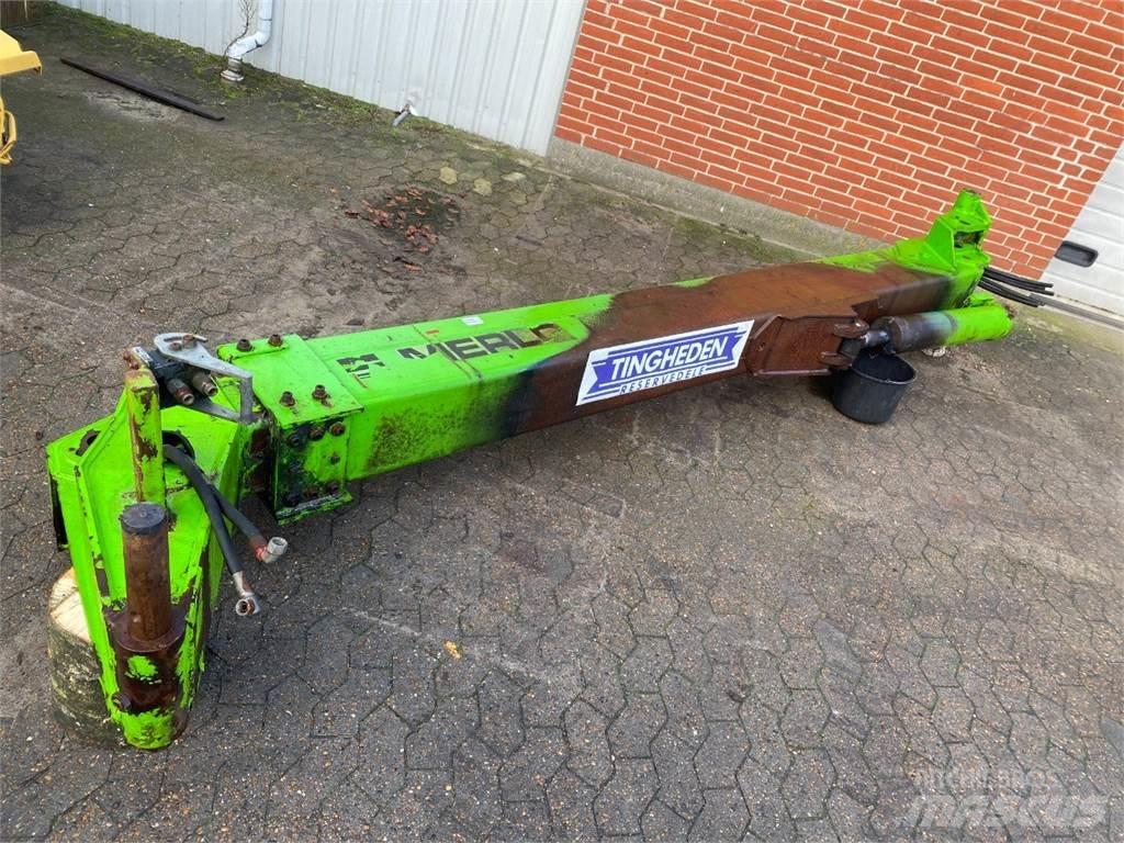 Merlo 28.7 Lanças e braços dippers