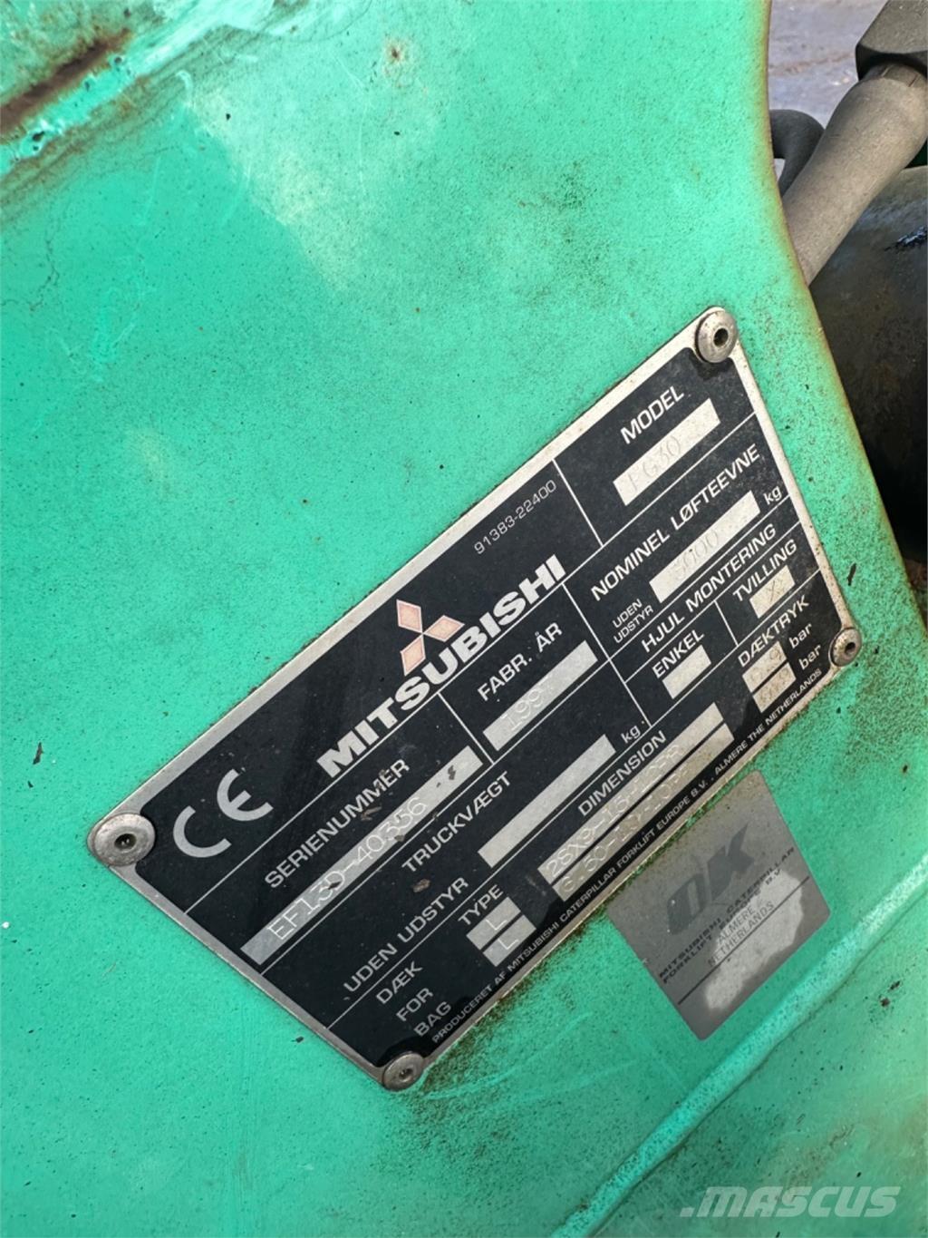 Mitsubishi FG30 Empilhadores a gás