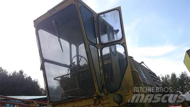 New Holland 1520 Cabines e interior