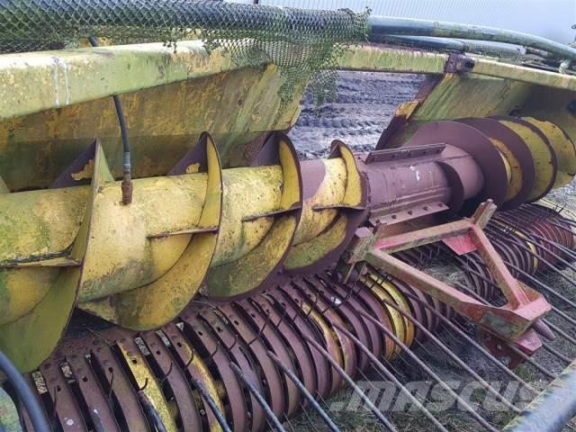 New Holland 356W Gadanheiras