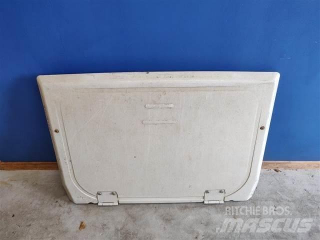 New Holland 8340 Cabines e interior