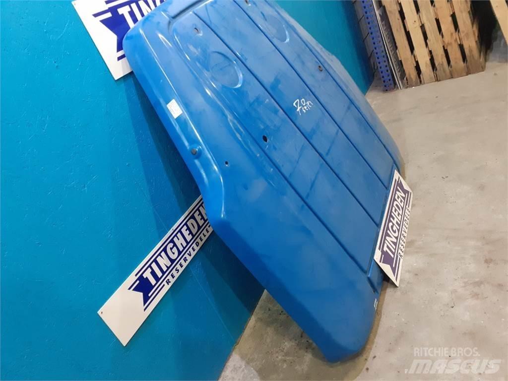 New Holland 8770 Cabines e interior