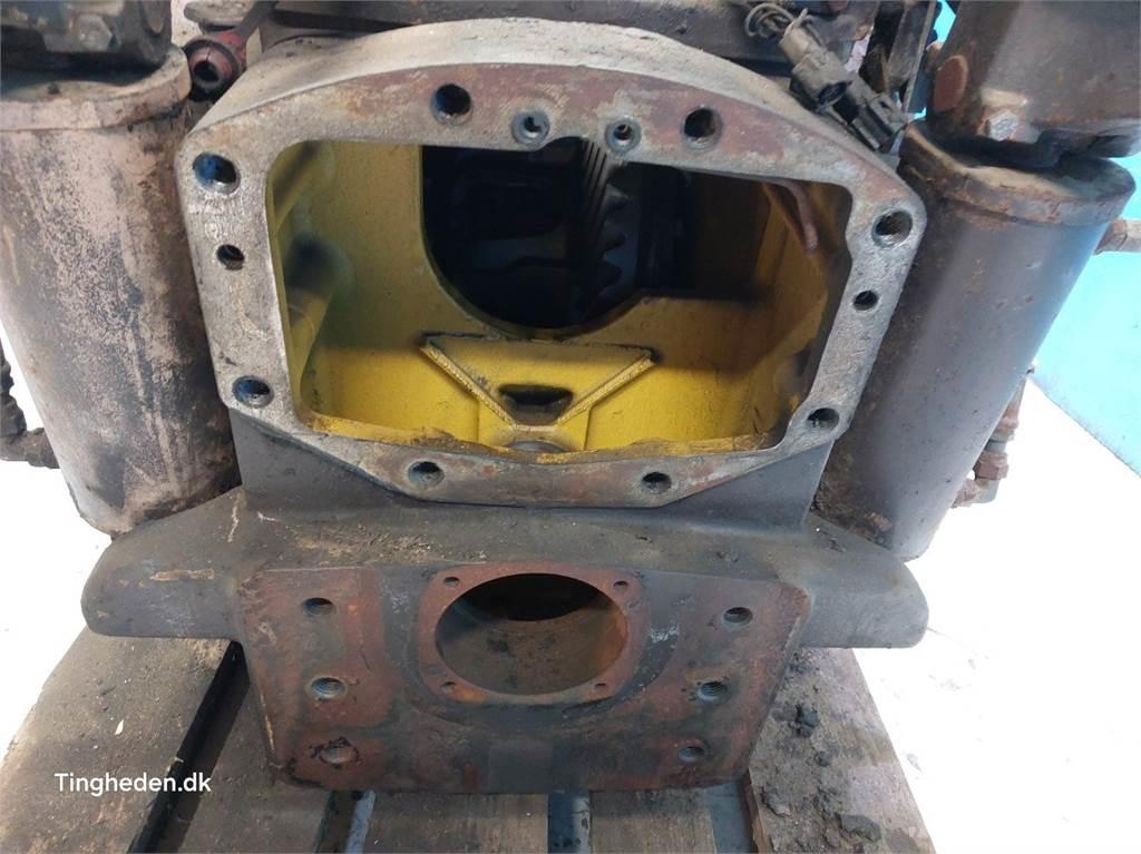 New Holland G190 Transmissão
