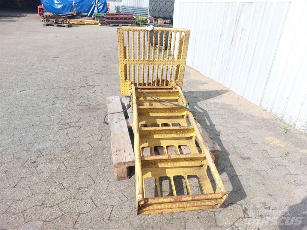 New Holland TF78 Cabines e interior