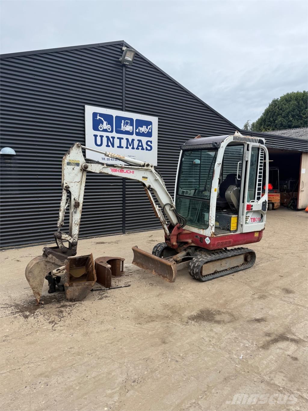 Takeuchi TB016 Mini Escavadoras <7t