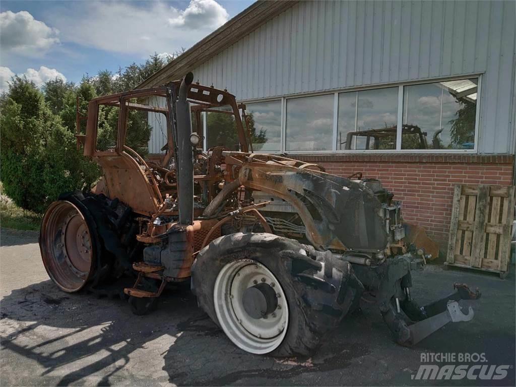 Valtra T213 Tratores Agrícolas usados