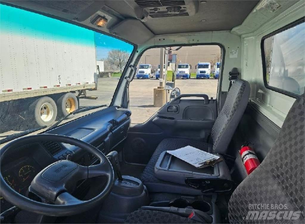 Chevrolet W4500 Camiões de caixa fechada