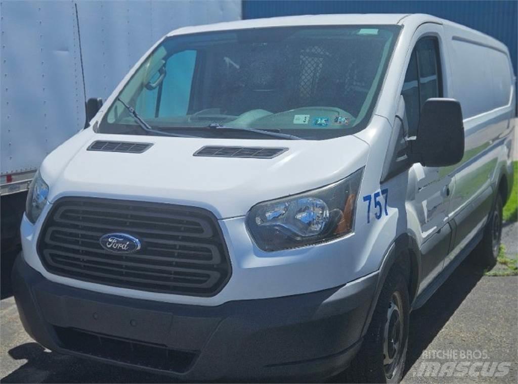 Ford Transit 150 Carrinhas de caixa fechada