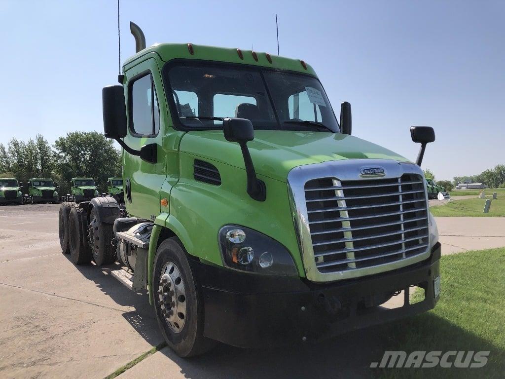 Freightliner CA113 Tractores (camiões)