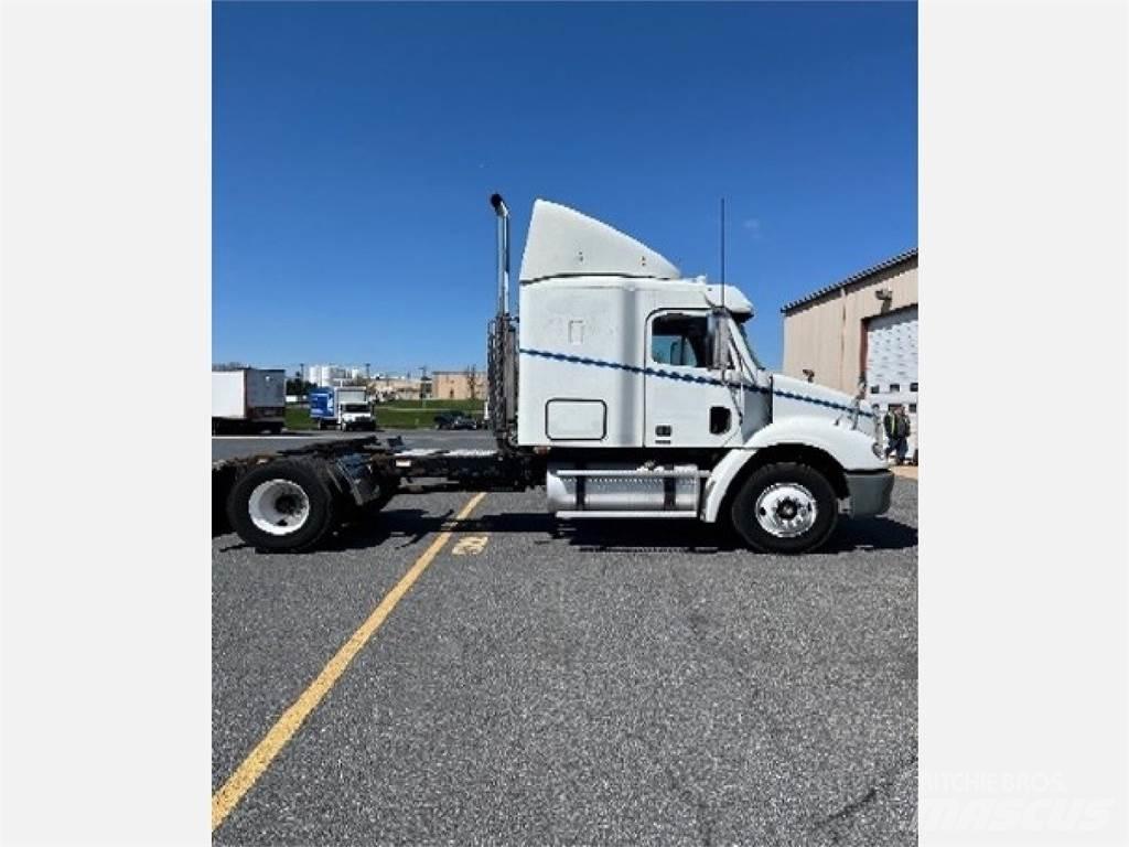 Freightliner CL112G Tractores (camiões)