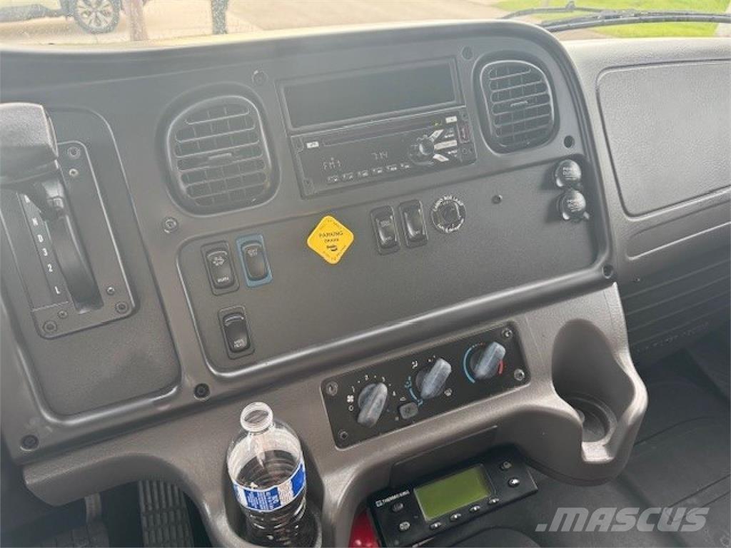 Freightliner M-2 Camiões caixa temperatura controlada