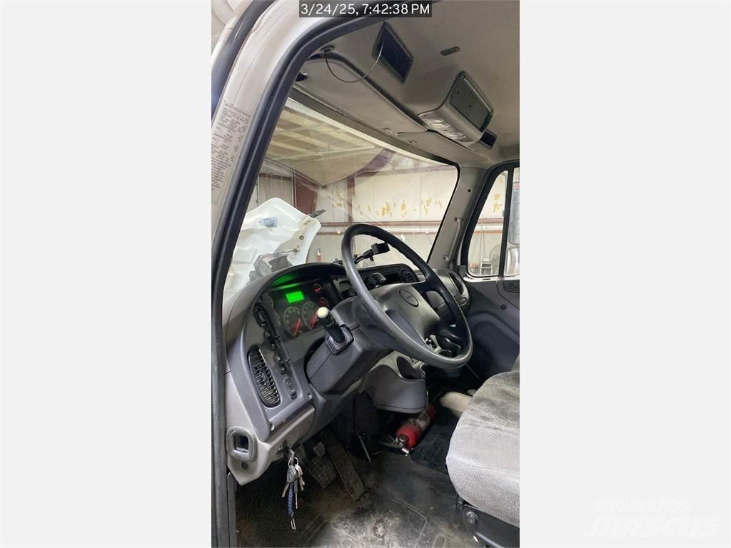 Freightliner M2 Camiões caixa temperatura controlada