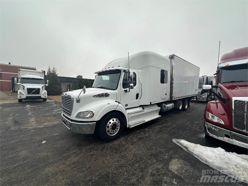 Freightliner M2 Camiões de caixa fechada