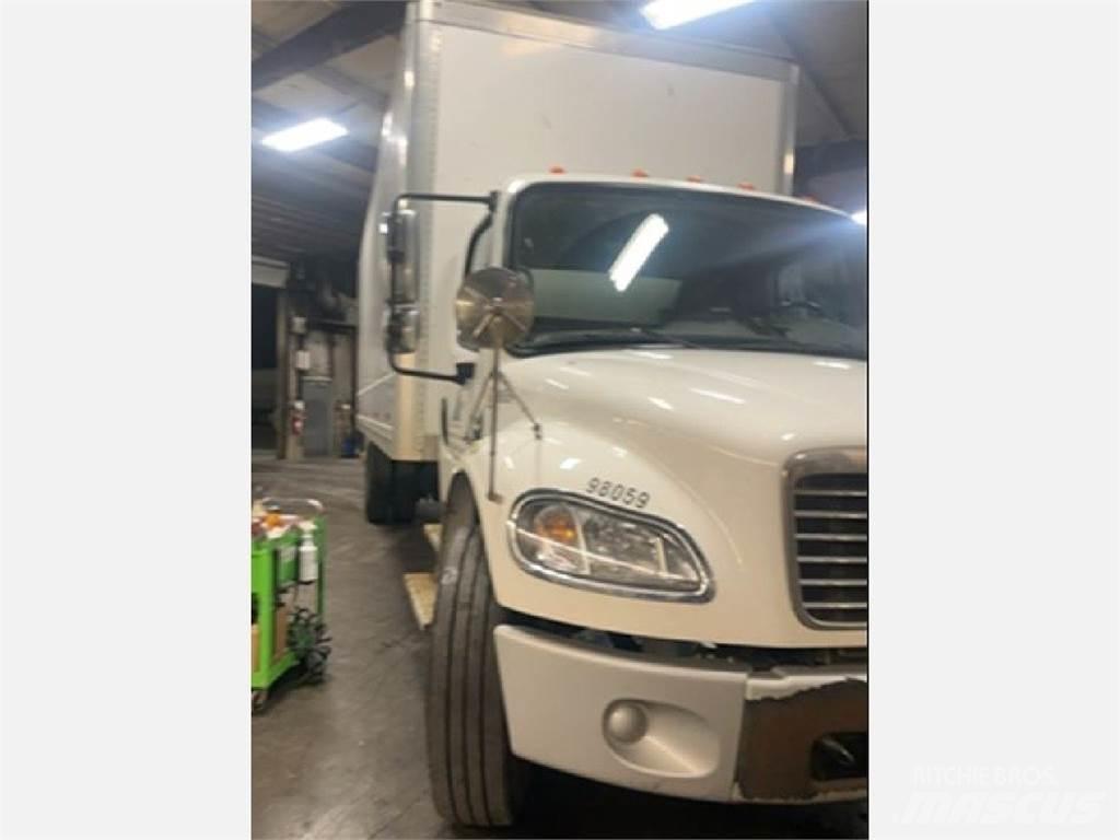 Freightliner M2 Camiões de caixa fechada