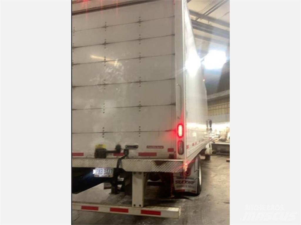 Freightliner M2 Camiões de caixa fechada
