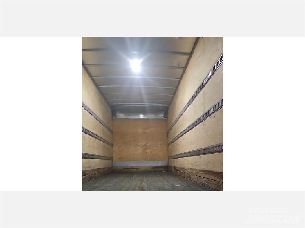 Freightliner M2 Camiões de caixa fechada