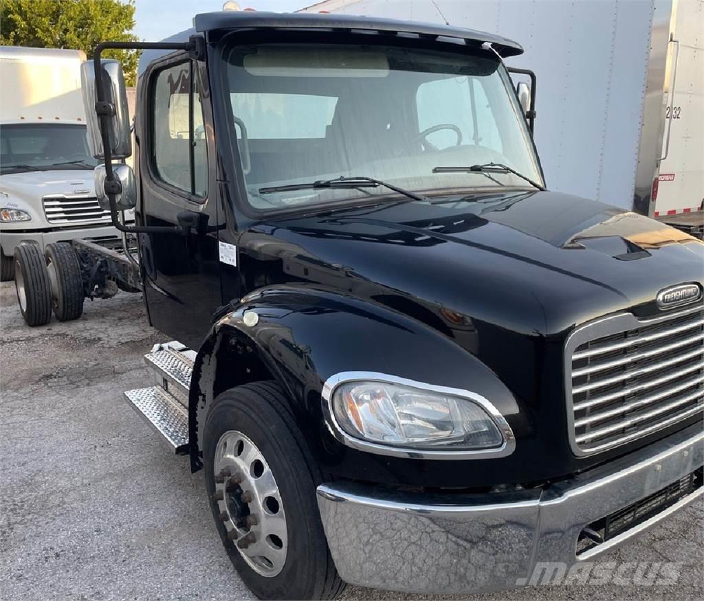 Freightliner M2 Camiões de chassis e cabine