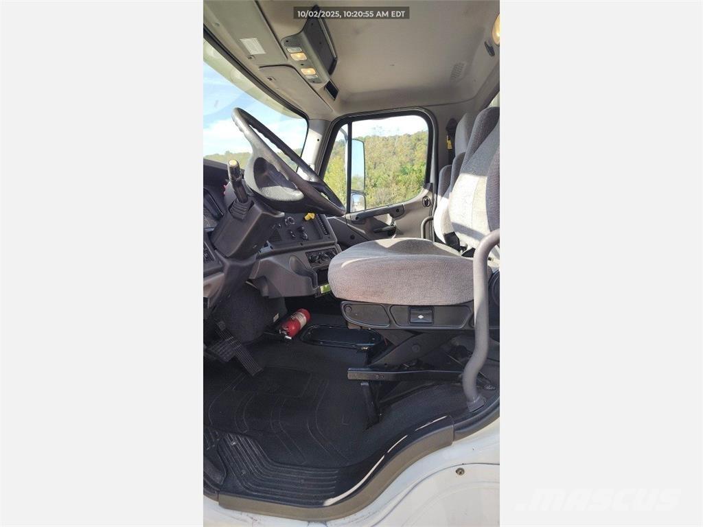 Freightliner M2 Camiões caixa temperatura controlada