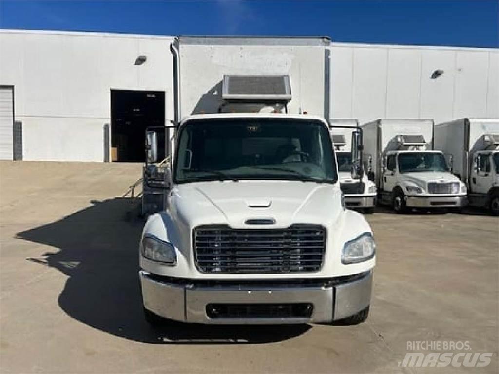 Freightliner M2-106 Camiões de caixa fechada