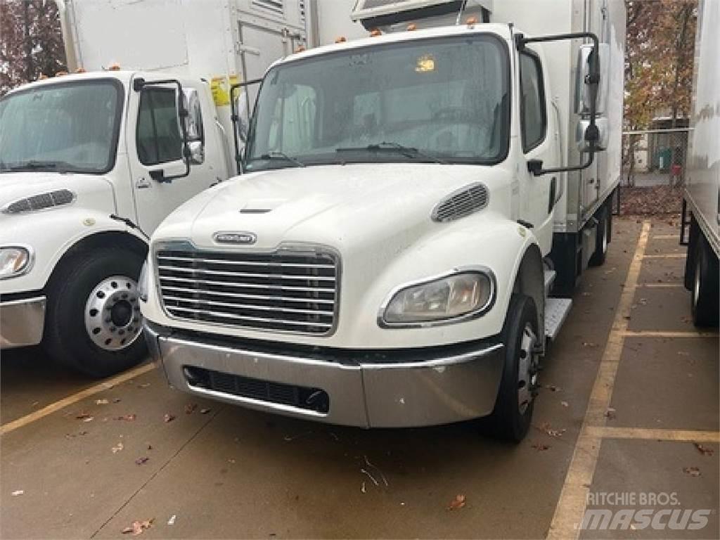 Freightliner M2-106 Camiões de caixa fechada