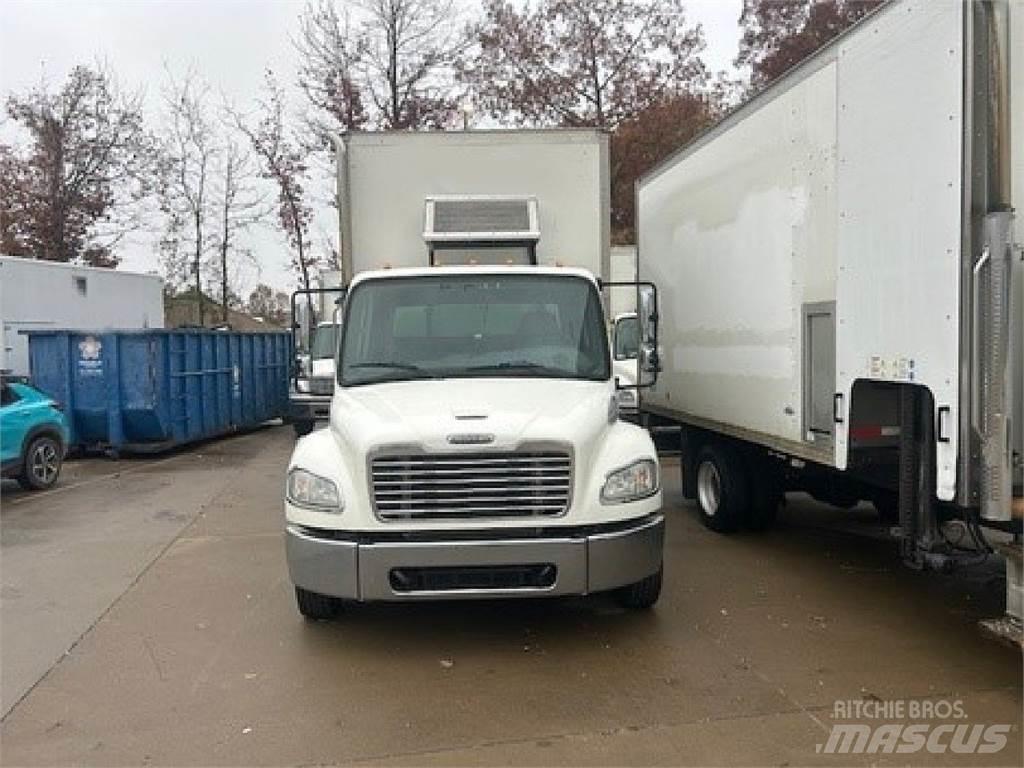 Freightliner M2-106 Camiões de caixa fechada