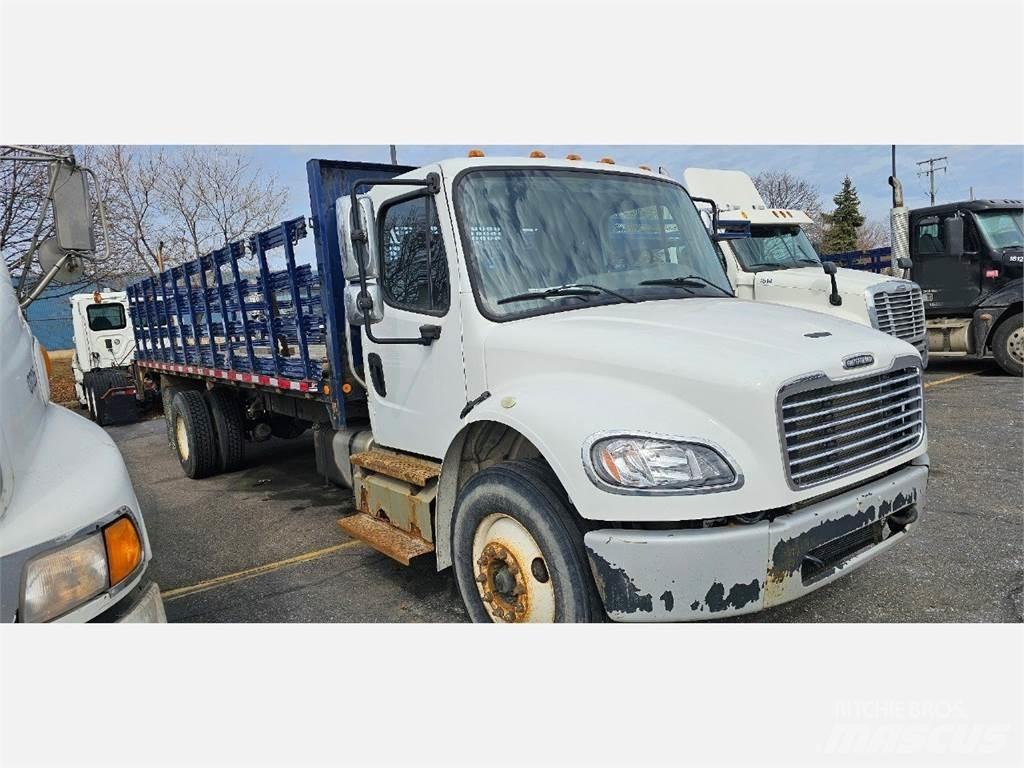 Freightliner M2 106 Camiões estrado/caixa aberta