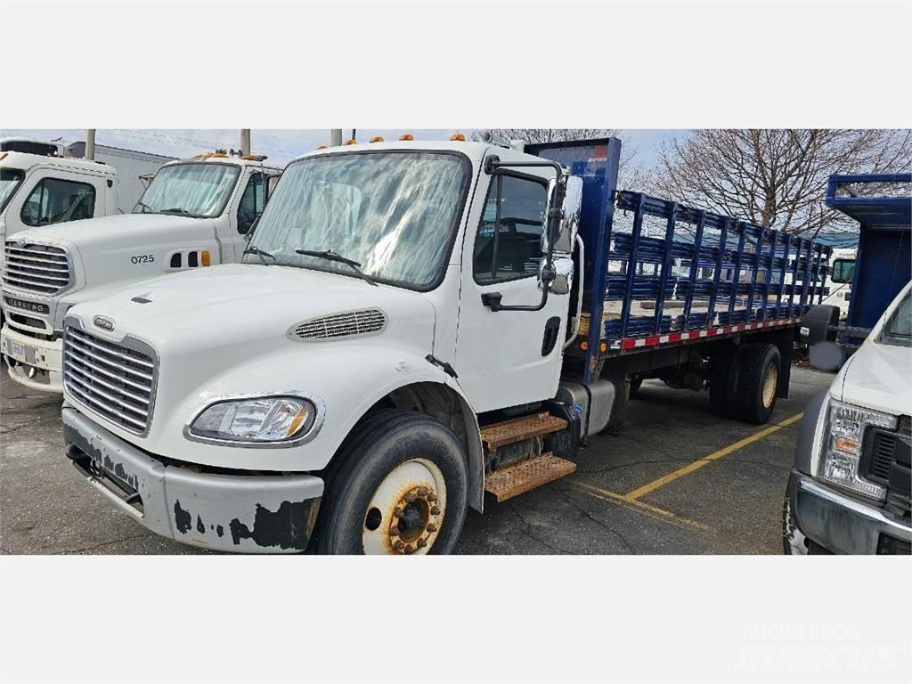 Freightliner M2 106 Camiões estrado/caixa aberta