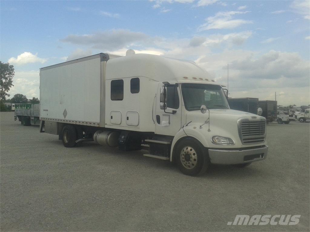 Freightliner M2-112 Camiões de caixa fechada