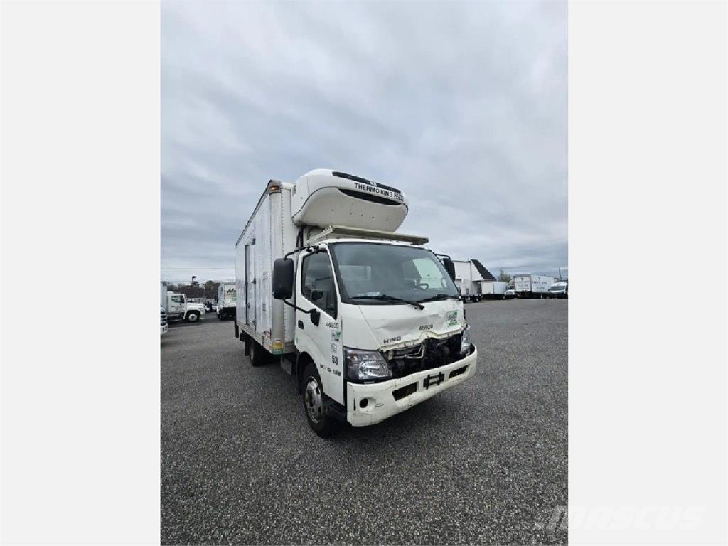 Hino 195 Camiões caixa temperatura controlada