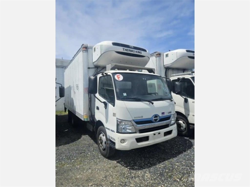 Hino 195 Camiões caixa temperatura controlada