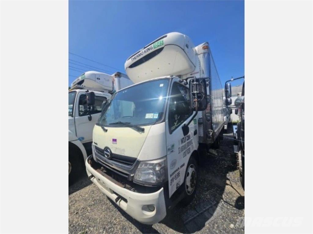 Hino 195 Camiões caixa temperatura controlada