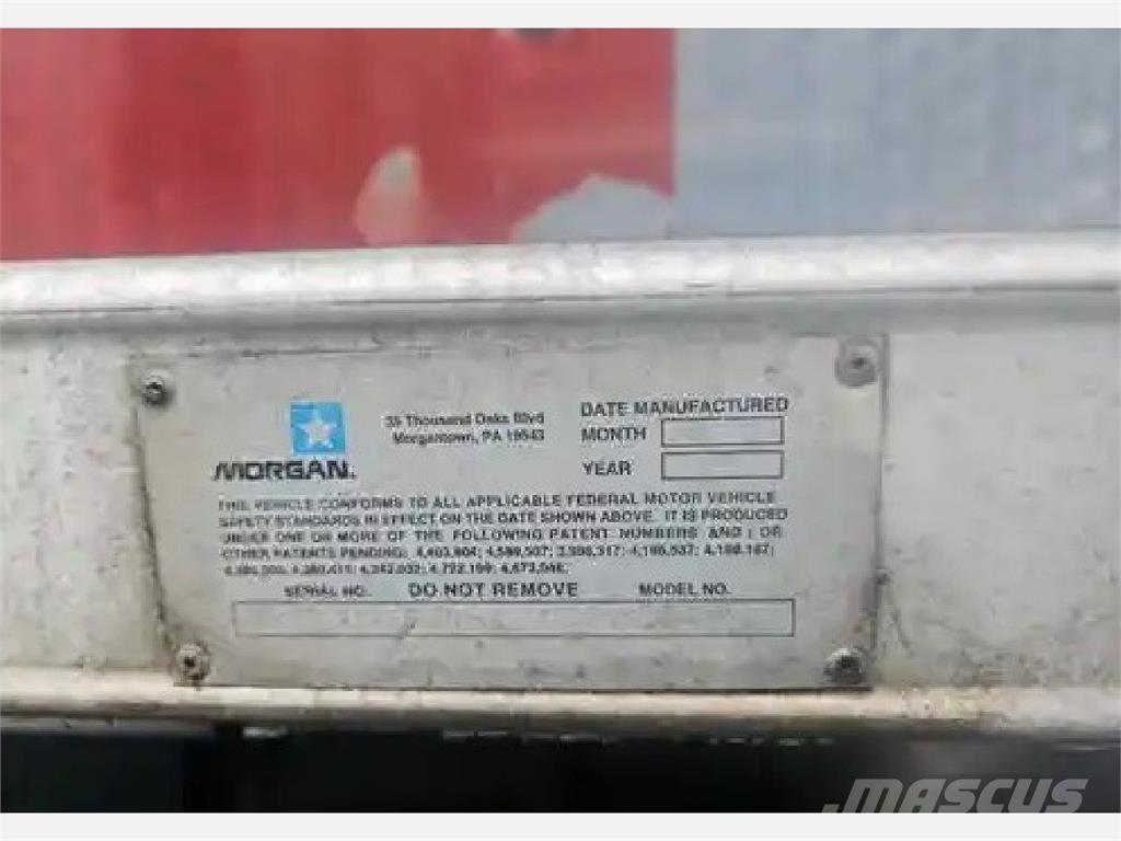 Hino 195 Camiões de caixa fechada