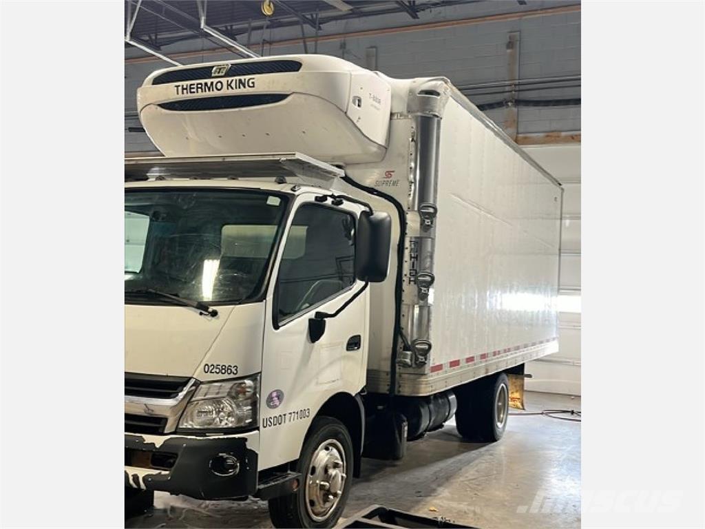 Hino 195 Camiões caixa temperatura controlada