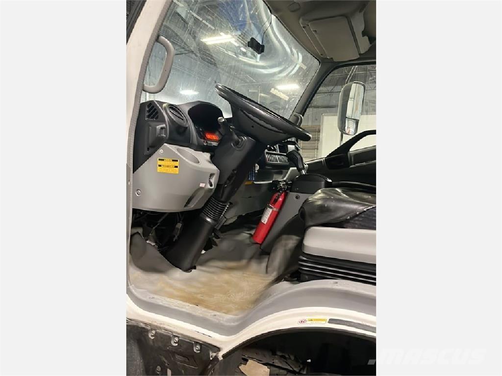 Hino 195 Camiões caixa temperatura controlada