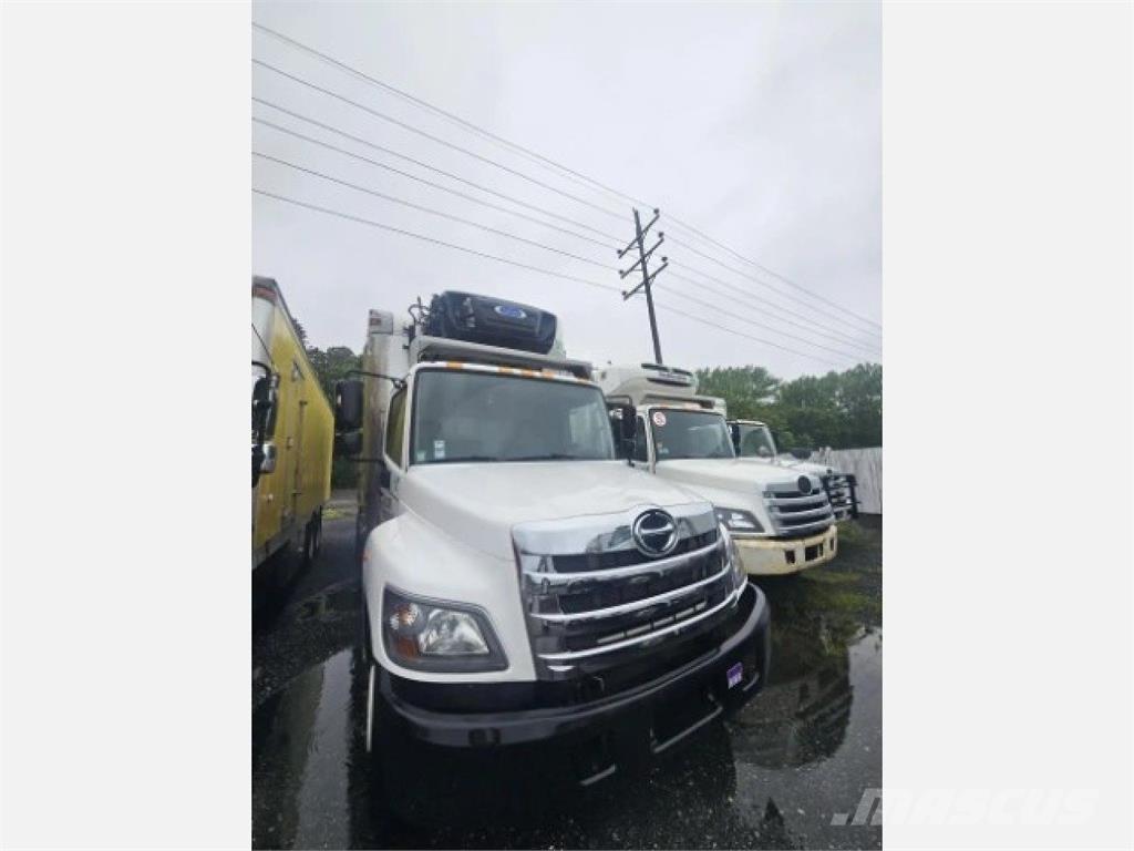 Hino 268 Camiões caixa temperatura controlada
