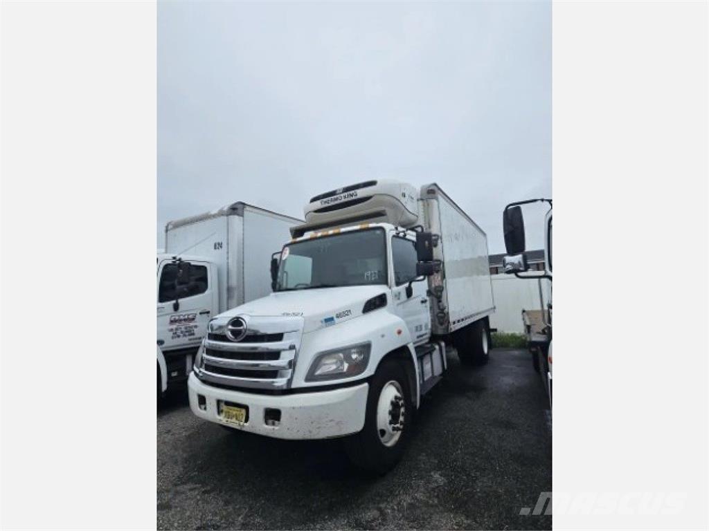 Hino 268 Camiões caixa temperatura controlada