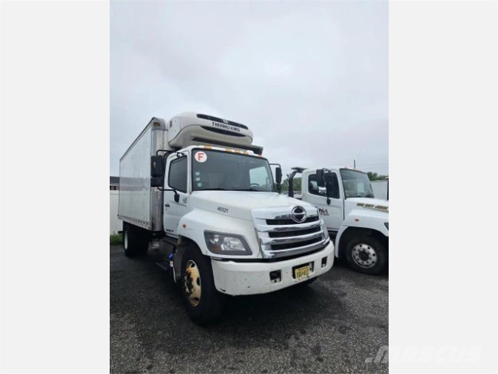 Hino 268 Camiões caixa temperatura controlada