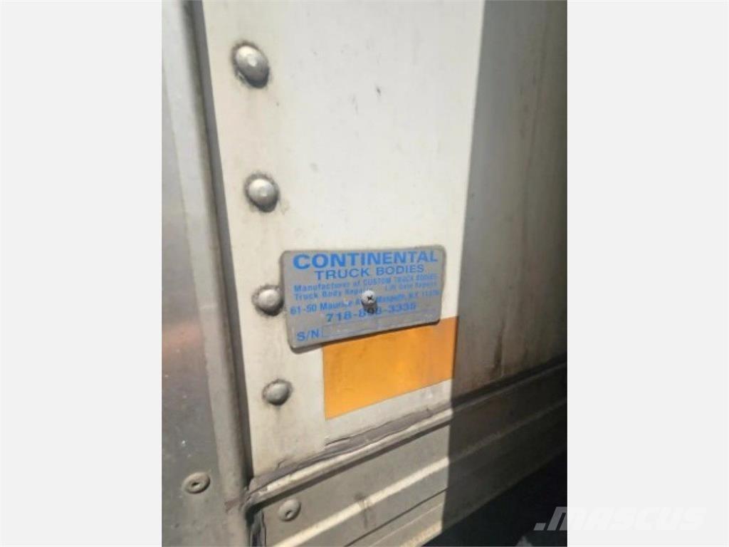 Hino 268 Camiões de caixa fechada