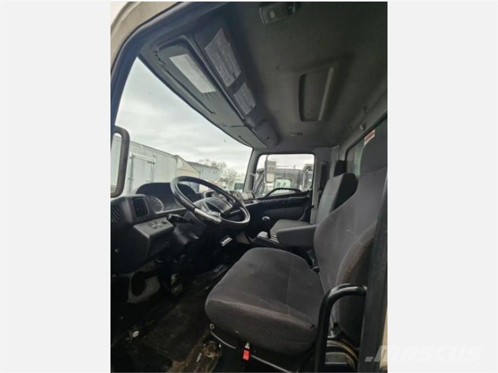 Hino 268 Camiões caixa temperatura controlada