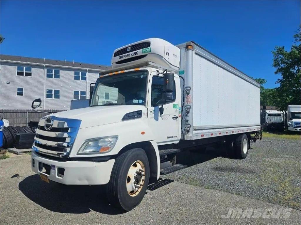 Hino 268 Camiões caixa temperatura controlada