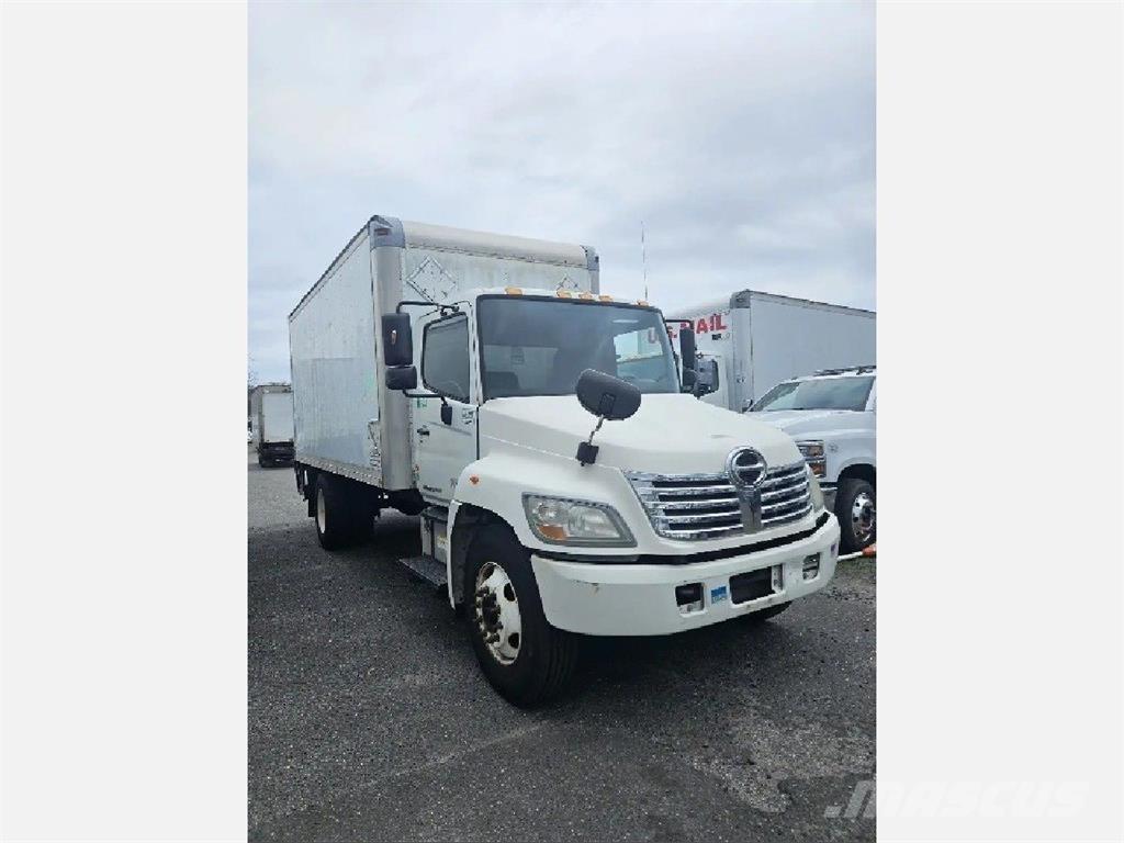 Hino 268 Camiões de caixa fechada