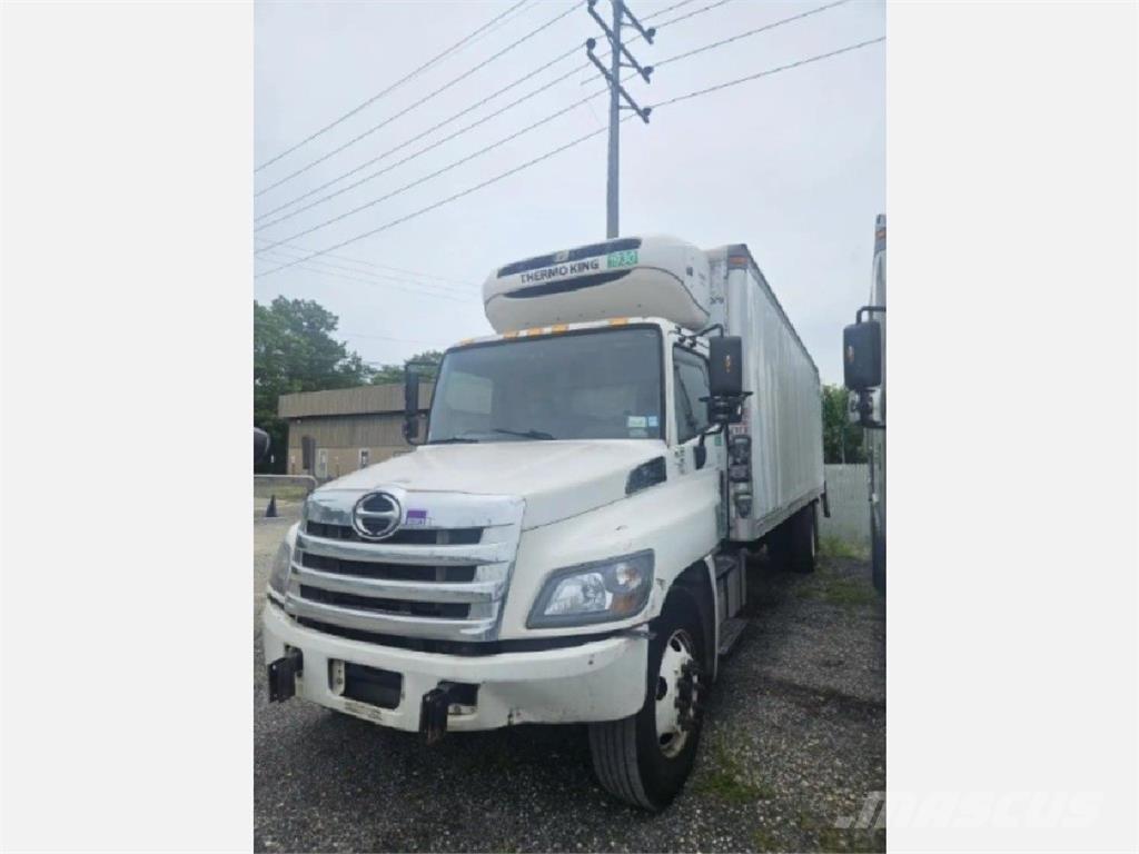 Hino 338 Camiões caixa temperatura controlada