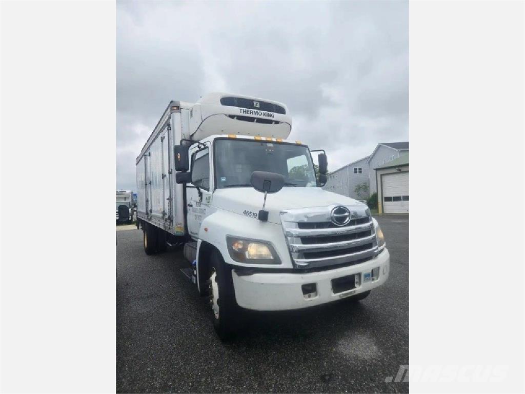 Hino 338 Camiões caixa temperatura controlada