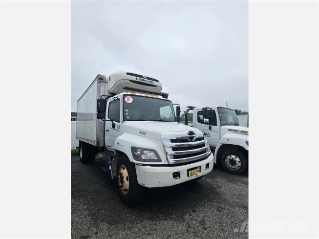 Hino 338 Camiões caixa temperatura controlada
